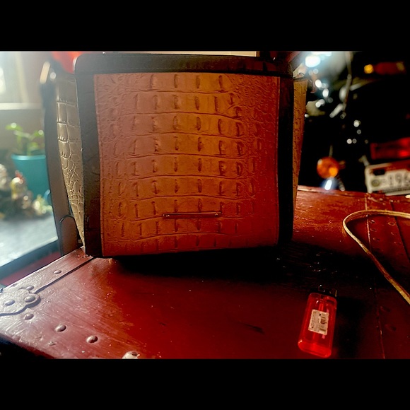 Brahmin crossbody purse